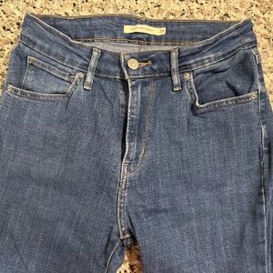 Levi 721 High Rise Skinny Jeans size 28